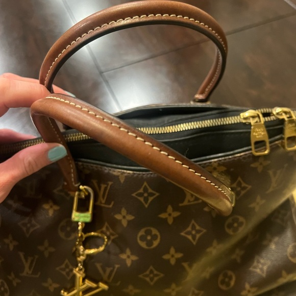 Louis Vuitton Pallas Monogram Noir w/ black cowhide trim, brown handles. - Picture 4 of 14